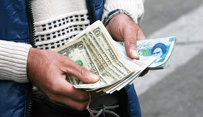 الريال الايراني يواصل التعافي أمام الدولار
