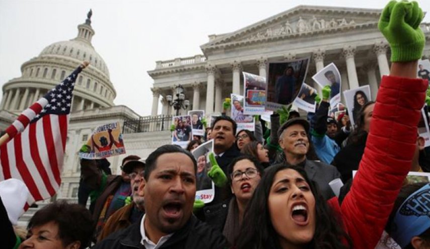 بازداشت صدها معترض در ساختمان کنگره آمریکا 

