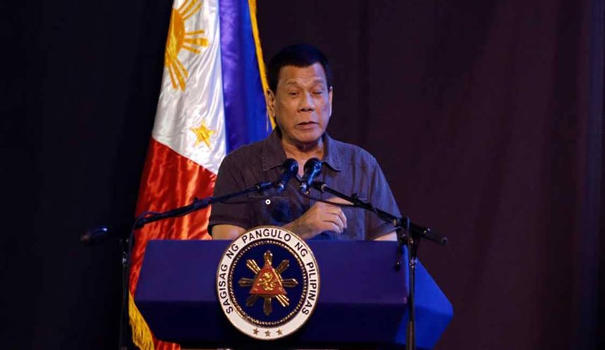 المرض الذي جعل الرئيس الفلبيني يؤمن بوجود الله.. ويستقيل!