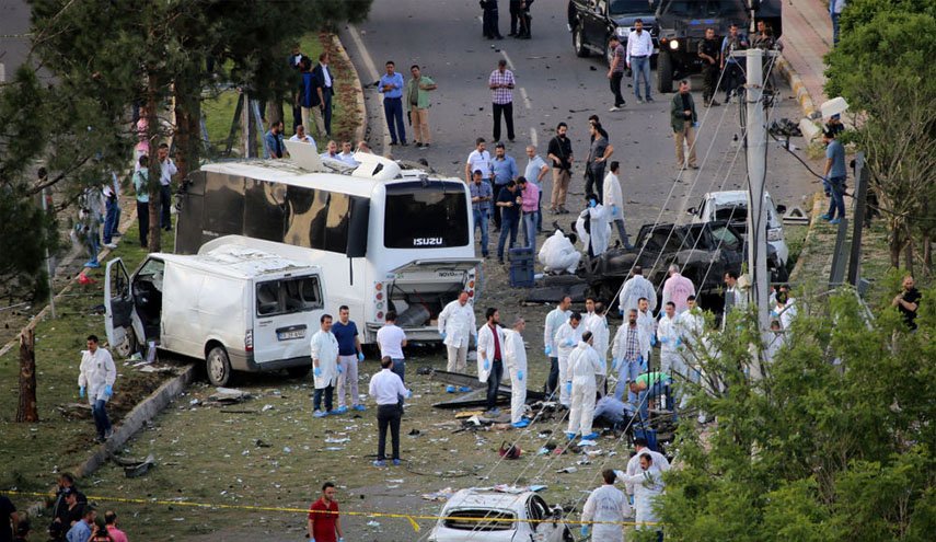 مقتل 19 شخصا في انقلاب شاحنة تقل مهاجرين غربي تركيا
