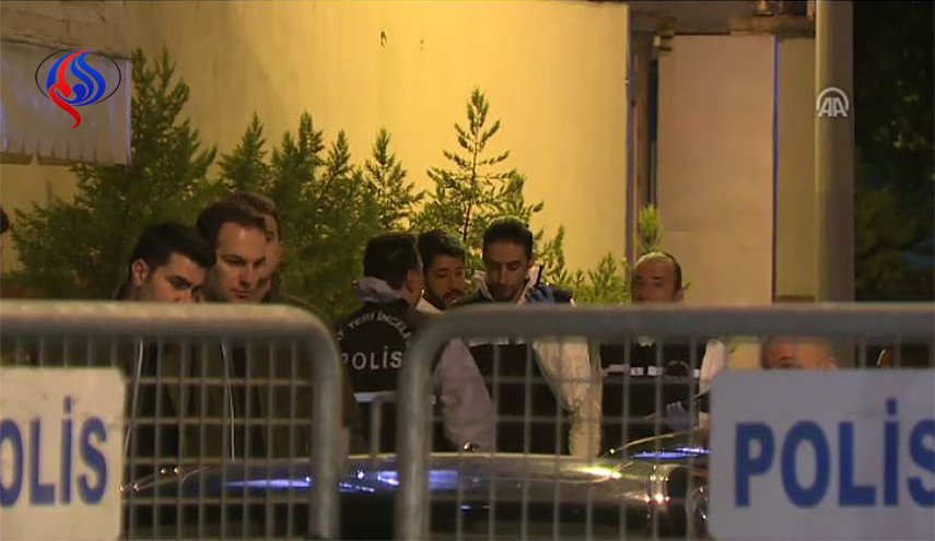 شرطة تركيا تغادر قنصلية السعودية باسطنبول بعد تفتيشها