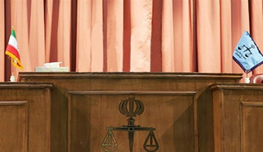 اتهام 8 مدراء سابقين في شركة حكومية ايرانية باهدار المال العام