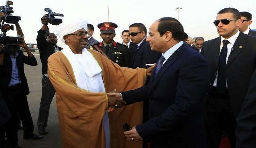 توقيع 11 اتفاقا بين القاهرة والخرطوم على هامش قمة السيسي البشير