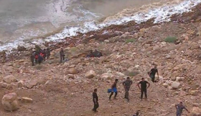 صالح وعبد المهدي وملك الأردن يتبادلون التعازي بضحايا السيول
