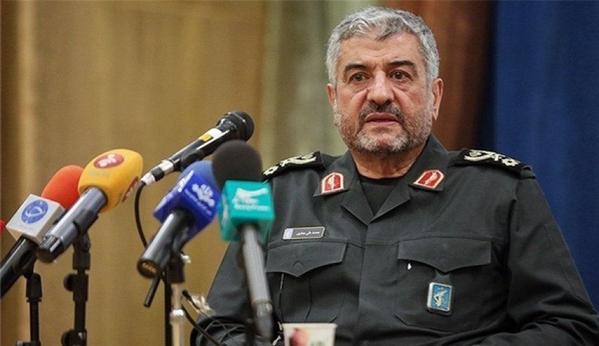 قائد الحرس الثوري لترامب: لاتهدد ايران مطلقا