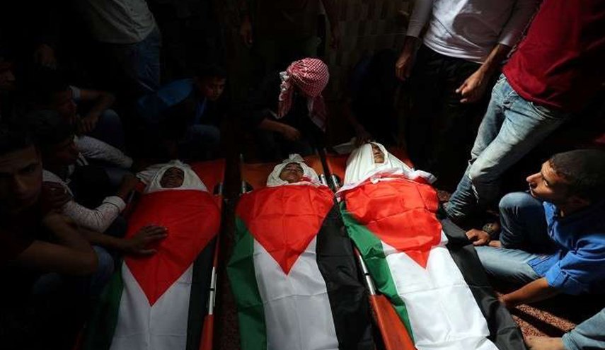 غزة تشيع أطفالها الثلاثة ضحايا قصف الاحتلال الإسرائيلي