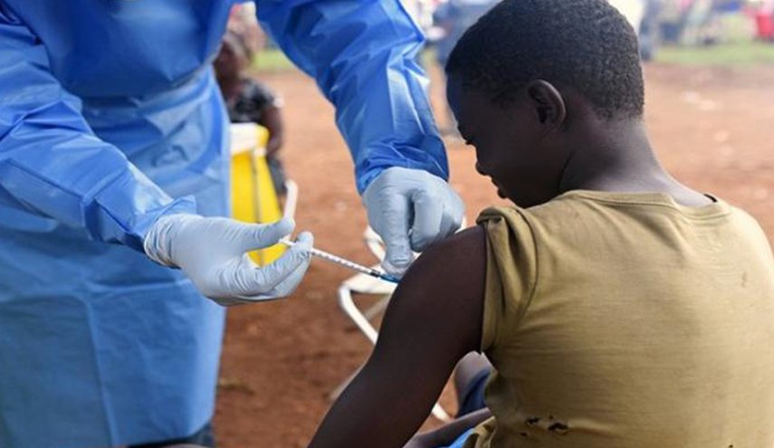 أوغندا تبدأ في حملة تطعيم ضد الإيبولا خوفا من انتقاله من الكونغو