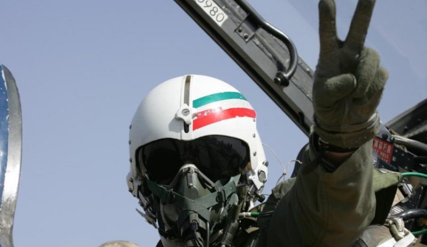 الخبراء الايرانيون ينجحون في تأهيل مقاتلة من طراز 