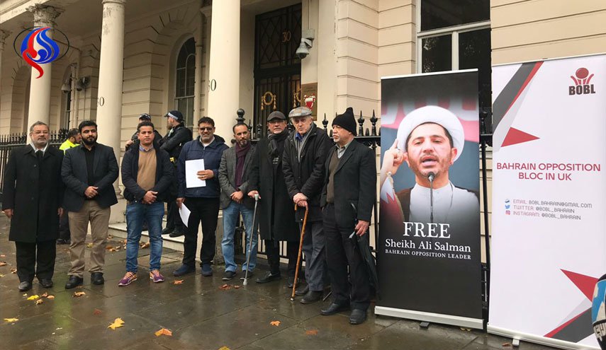معترضان به حبس شیخ سلمان در لندن تجمع کردند