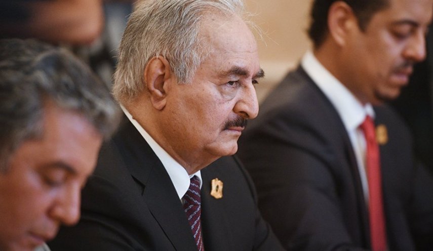 وزير الدفاع الروسي يبحث مع حفتر تطورات الأزمة الليبية