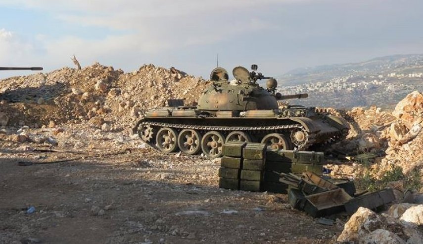 الجيش السوري يرد على اعتداءات الإرهابيين بريف حماة الشمالي
