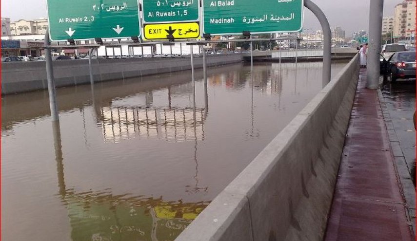 الامطار الغزيرة في السعودية تكشف هشاشة البنىة التحتية 