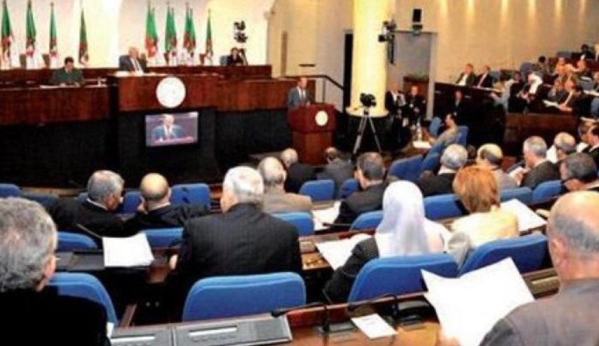 البرلمان الجزائري يصادق على قانون الموازنة العامة لعام 2019