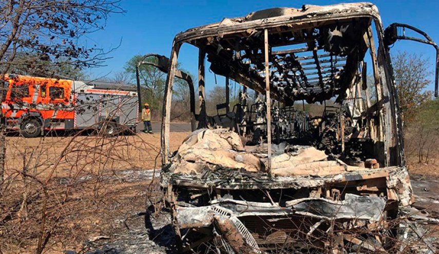 42 قتيلا على الأقل في حريق بحافلة في زيمبابوي
