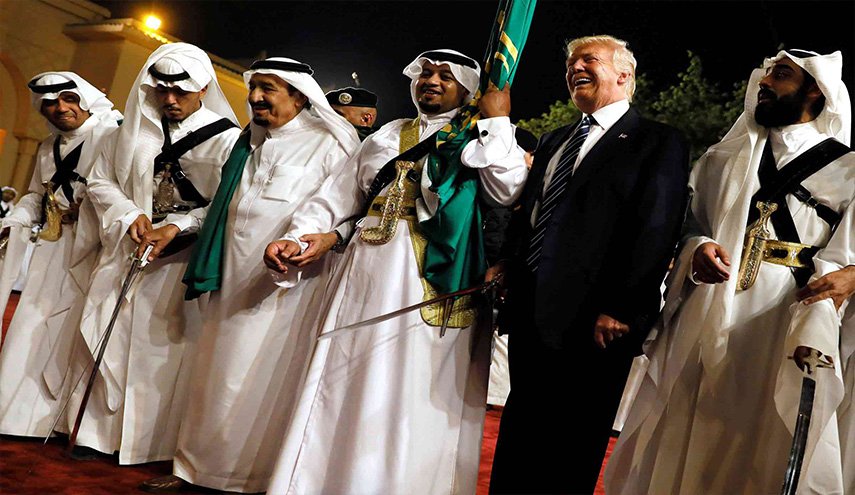 وكالة: ضغوط أمريكية على السعودية لانهاء خلافها مع قطر