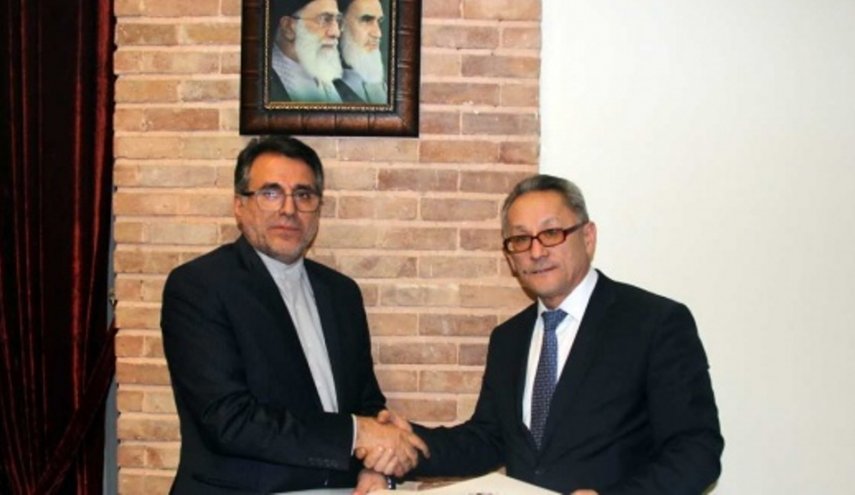 إيران وكازاخستان تتفقان علي إصدار تأشيرة مدتها عام واحد