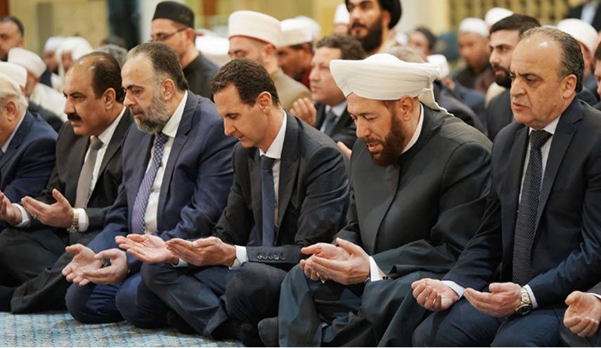بالصور.. الأسد يحتفل بعيد المولد النبوي الشريف