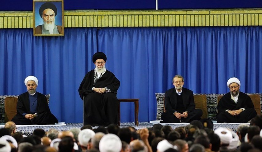 قائد الثورة : يخسأ كل من يهدد الشعب الايراني