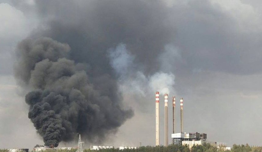 استهداف محطة كهرباء محردة في سوريا بقذائف صاروخية