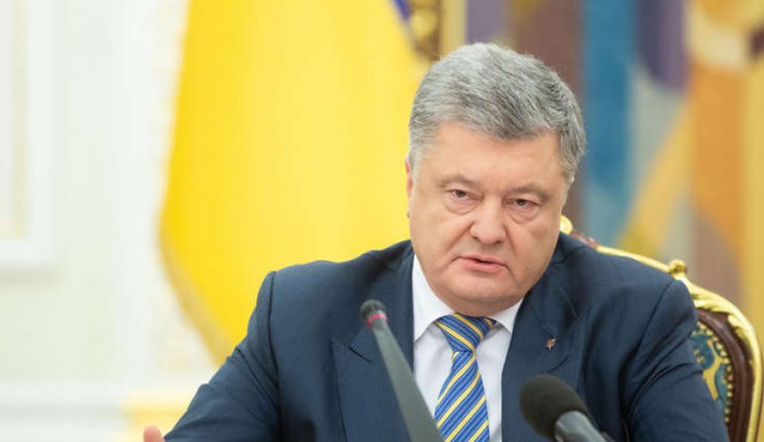  الرئيس الأوكراني يوقع مرسوم فرض حالة الحرب في أوكرانيا