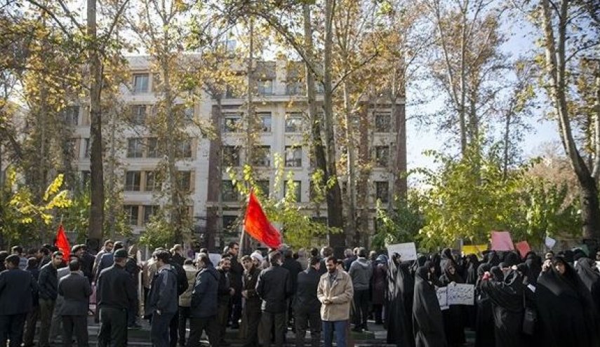 تجمع امام مكتب الامم المتحدة في طهران تضامنا مع الشعب اليمني المظلوم
