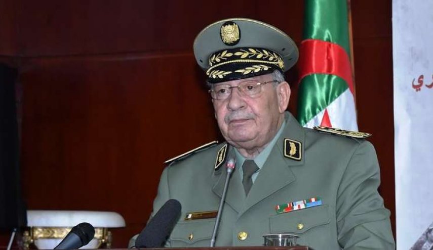 قائد أركان الجيش الجزائري يزور الإمارات وقطر