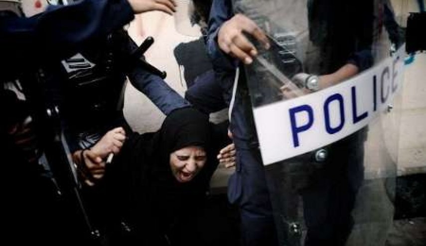 نزدیک به 1000 نفر از زنان آزادی خواه بحرین در زندان های رژیم آل خلیفه به سر می برند