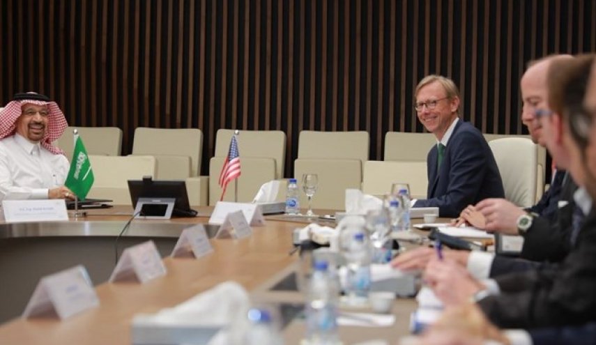 وزیر انرژی سعودی در وین با نماینده ویژه آمریکا در امور ایران دیدار کرد
