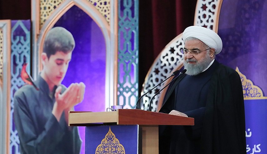 الرئيس روحاني: الصلاة موقع إعتزاز للبشرية