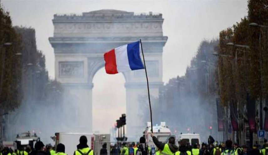 الحكومة الفرنسية تخشی من احتجاجات قد تشل باريس
