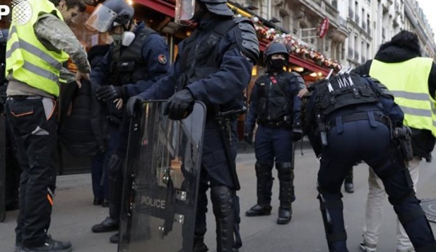 حمله پلیس به معترضان فرانسوی/ دستگیری 700 نفر در اعتراضات امروز