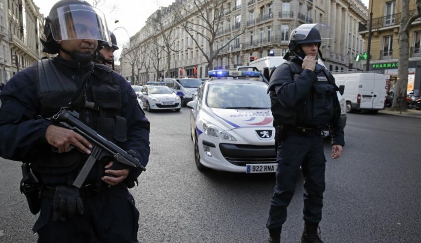 برگزاری نشست امنیتی در فرانسه/ احتمال برکناری برخی از مسئولان فرانسوی در پی تشدید اعتراضات
