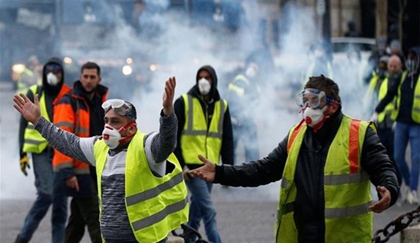 لماذا السترات «صفراء» وهي شعار في الاحتجاجات الاوروبية؟!