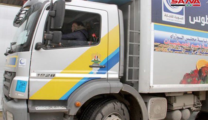 “ديما المحمد” أول سائقة لشاحنة حكومية في سوريا