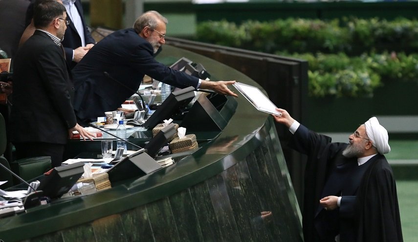 روحاني يقدم لائحة الميزانية العامة الى البرلمان الاسبوع المقبل