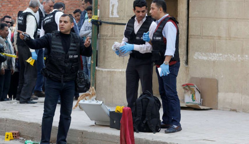 نيابة مصر تحيل شرطيا للمحاكمة العاجلة لقتله مسيحيين اثنين