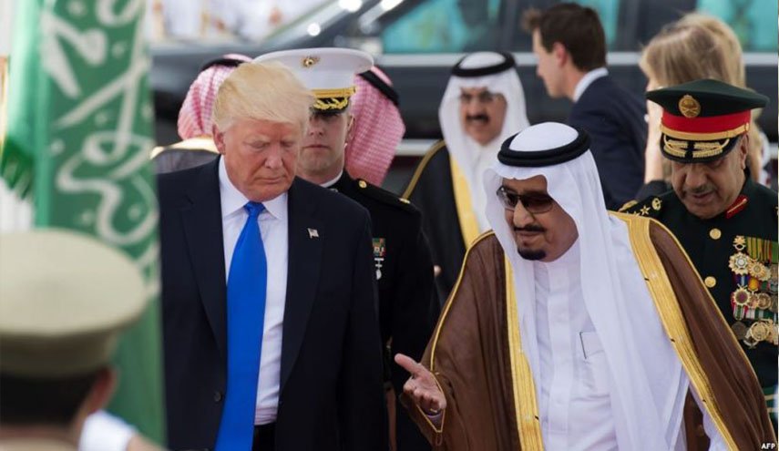 إندبندنت: هل ساعدت السعودية في تمويل تنصيب ترامب؟