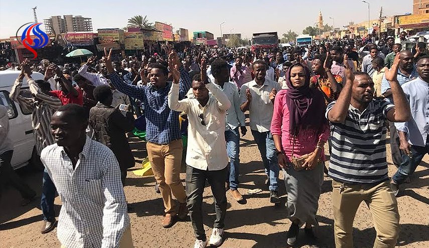 مقتل متظاهر سوداني خلال احتجاجات مدينة عطرة 