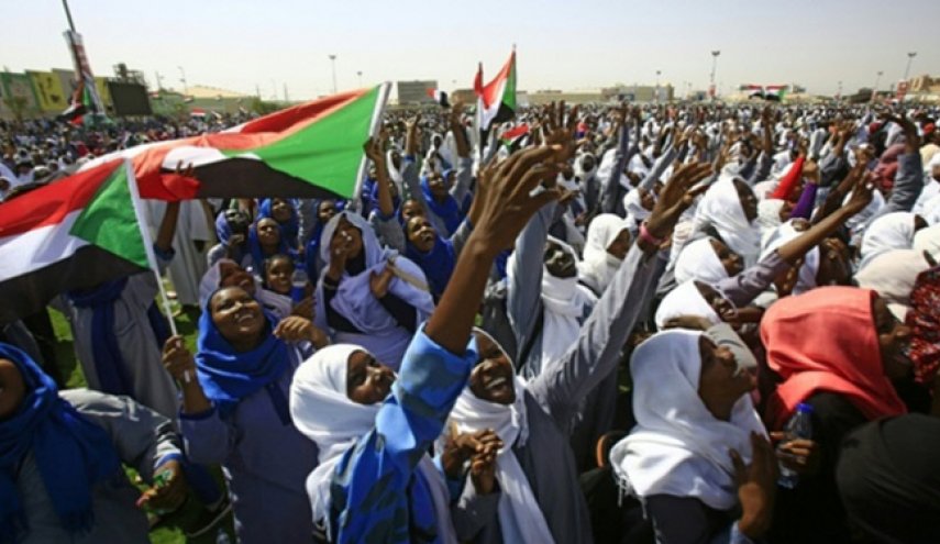 ارتش سودان برای سرکوب معترضان وارد عمل شد