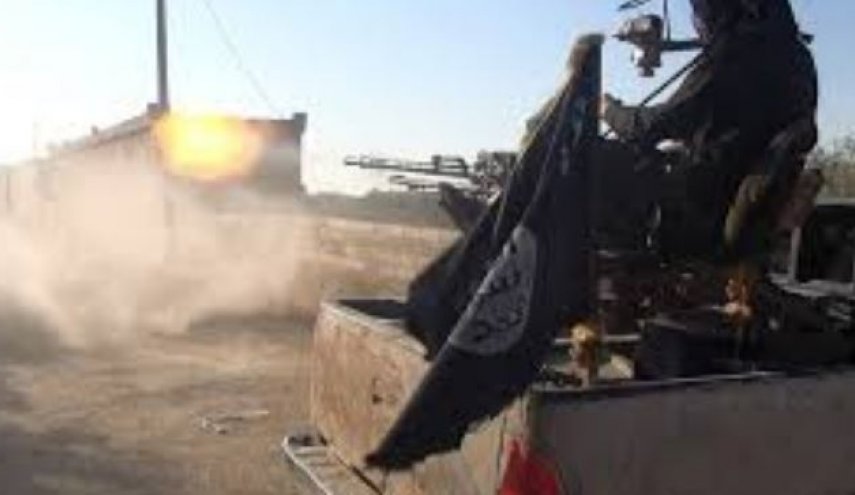پیشروی داعش در برابر شبه نظامیان کُرد در شرق دیرالزور سوریه
