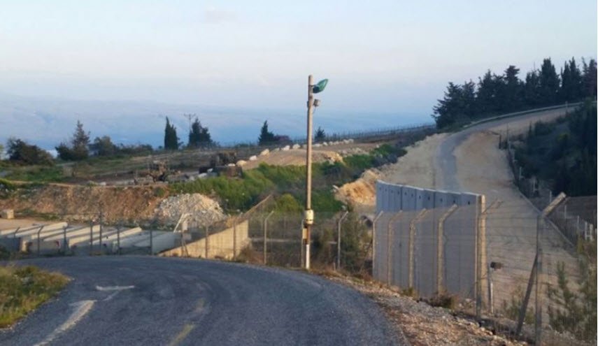 شاهد منطاد تجسس إسرائيلي يخترق أجواء لبنان الجنوبية
