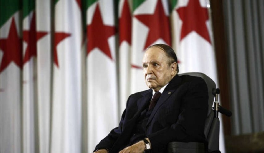  الرئيس الجزائري يوقع على قانون المالية لـسنة 2019
