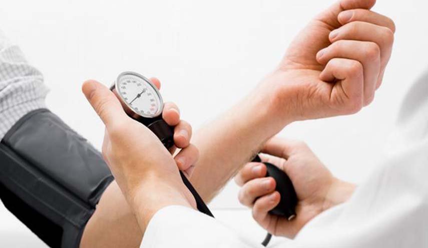 أطباء يكتشفون طريقة لخفض ضغط الدم بدون دواء