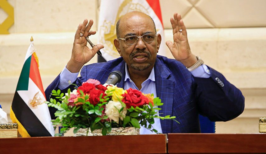 ما مصير البشير مع استمرار الاحتجاجات في السودان؟