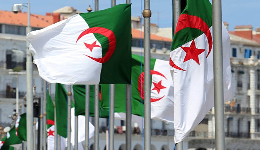الجزائر ردا على الامم المتحدة: إعادة مهاجرين للحدود 