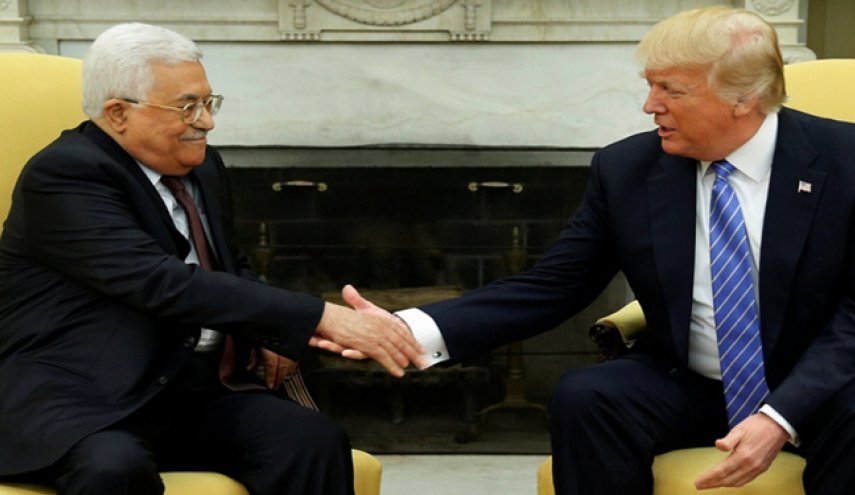 سخنگوی حماس: عباس به دنبال اجرای معامله قرن ترامپ است