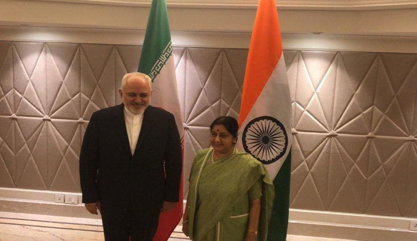 وزير الخارجية الايراني يلتقي نظيرته الهندية