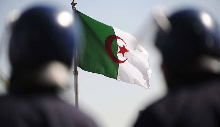 لأول مرة منذ 26 عاماً.. الجزائر بلا تفجيرات إرهابية!