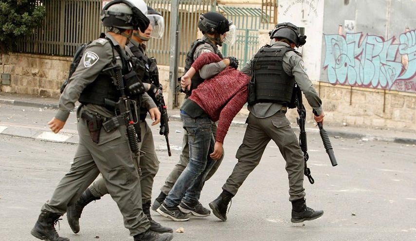 الاحتلال يعتقل 4 مواطنين فلسطينيين في الضفة الغربية + صورة