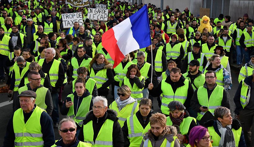توقيف 167 متظاهرا بباريس في الحراك التاسع لـ